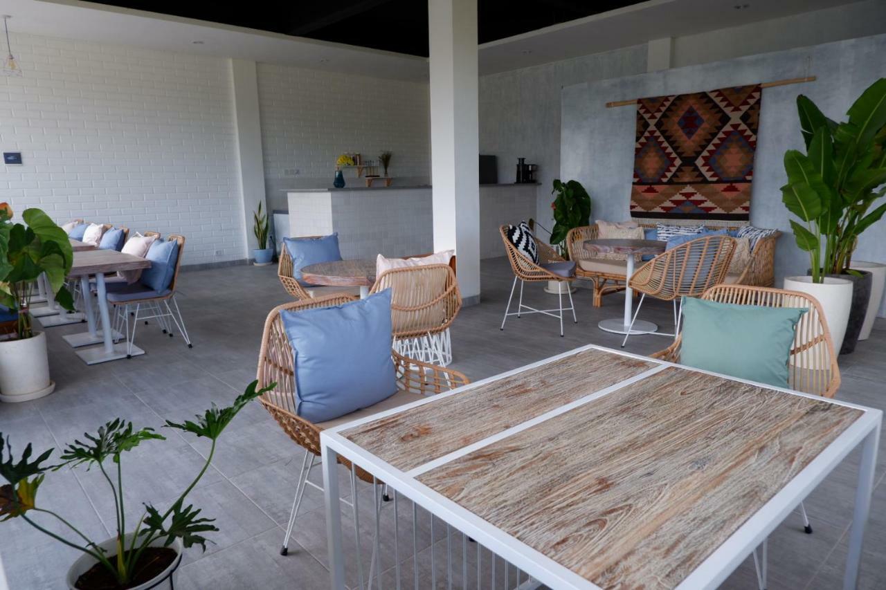 Hotel The Sloth Bali à Canggu Extérieur photo